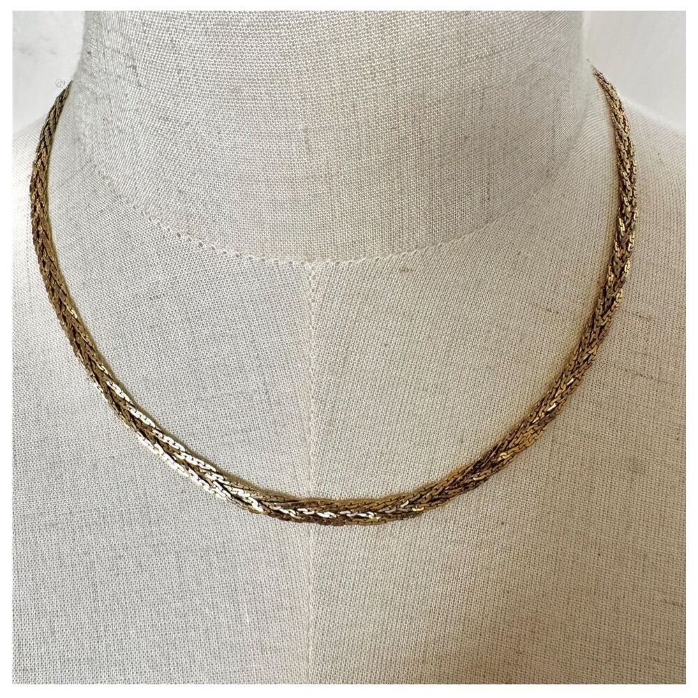 Gold tone braided vintage necklace